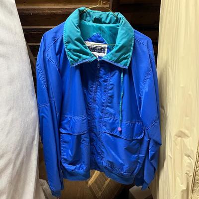 LOT 147: Vintage Women’s Lightweight Jackets