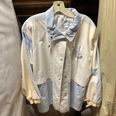 LOT 147: Vintage Women’s Lightweight Jackets