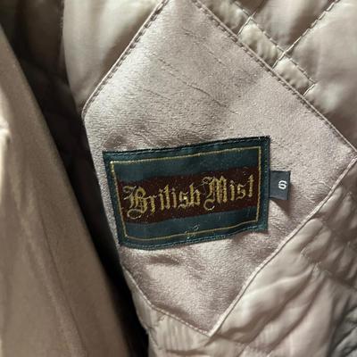 LOT 147: Vintage Women’s Lightweight Jackets