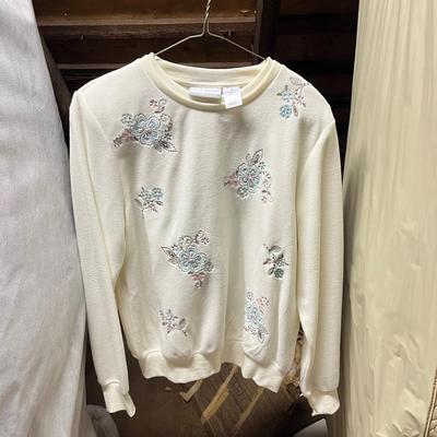 LOT 148: Vintage Women’s Alfred Dunner Petite Clothing