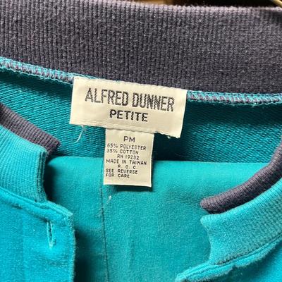 LOT 148: Vintage Women’s Alfred Dunner Petite Clothing