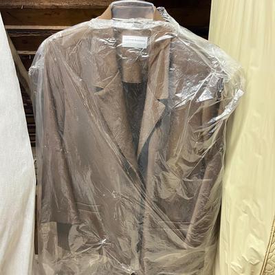 LOT 148: Vintage Women’s Alfred Dunner Petite Clothing