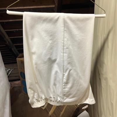 LOT 148: Vintage Women’s Alfred Dunner Petite Clothing