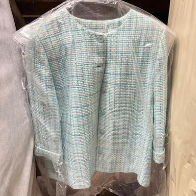 LOT 148: Vintage Women’s Alfred Dunner Petite Clothing