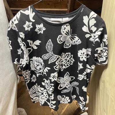 LOT 148: Vintage Women’s Alfred Dunner Petite Clothing