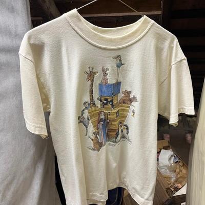LOT 150: Vintage Women’s Petite Shirts - Hasting & Smith and more!