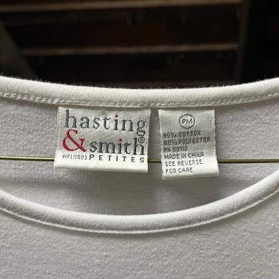 LOT 150: Vintage Women’s Petite Shirts - Hasting & Smith and more!