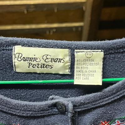 LOT 150: Vintage Women’s Petite Shirts - Hasting & Smith and more!