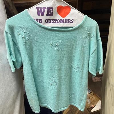 LOT 150: Vintage Women’s Petite Shirts - Hasting & Smith and more!