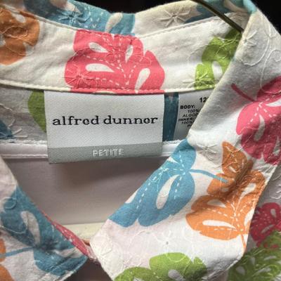 LOT 151: Vintage Alfred Dunner Petite Women’s Clothing