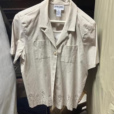 LOT 151: Vintage Alfred Dunner Petite Women’s Clothing