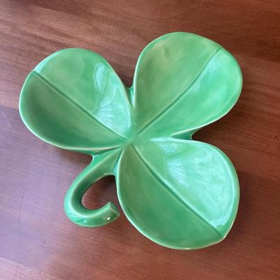 LOT 159: Large Collection of St. Patrick’s Day Decor