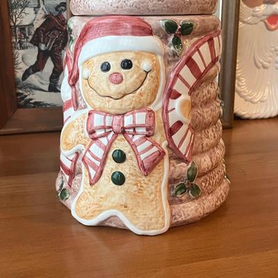 LOT 160: Vintage Christmas Decor