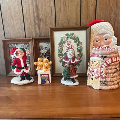 LOT 160: Vintage Christmas Decor
