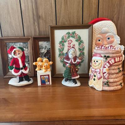 LOT 160: Vintage Christmas Decor