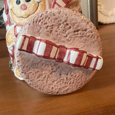 LOT 160: Vintage Christmas Decor