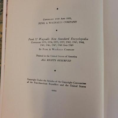 The New Funk and Wagnalls Encyclopedia Collection (SR-EL)