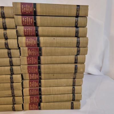 The New Funk and Wagnalls Encyclopedia Collection (SR-EL)