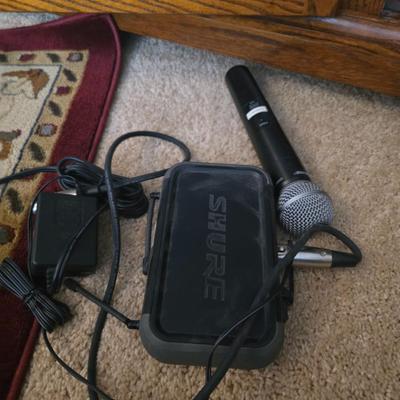 Share cordless microphone system