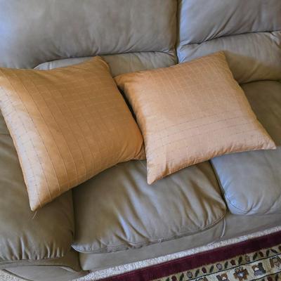 2 pillows