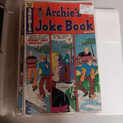 ARCHIE COMIC BOOKS