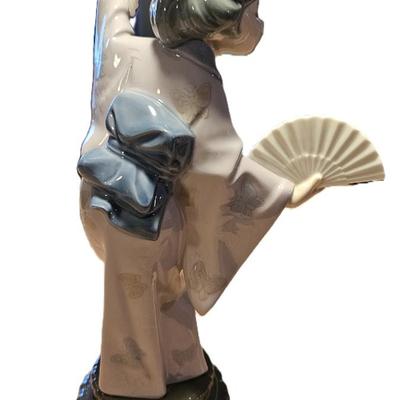 Retired Lladro Madame Butterfly #4991