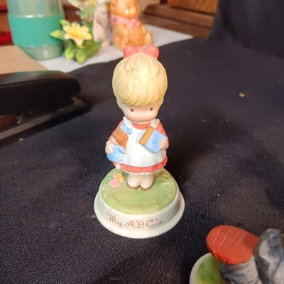 A VARIETY OF FIGURINES