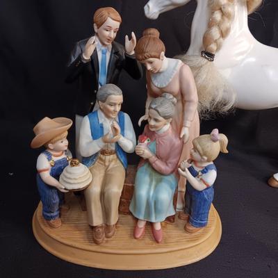 DENIM DAYS FAMILY WITH FIGURINES AND A PLASTIC HORSE