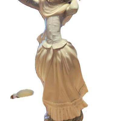 Retired Lladro Spring Breeze, #4936