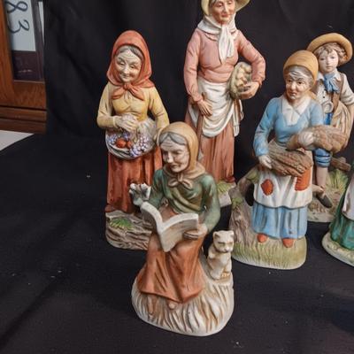 A COLLECTION OF FIGURINES