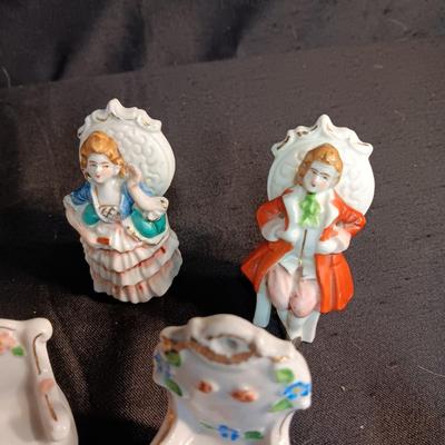 VICTORIAN STYLE PORCELAIN FURNITURE AND FIGURINES