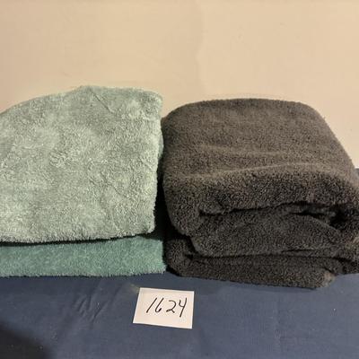 Bath Towel Lot