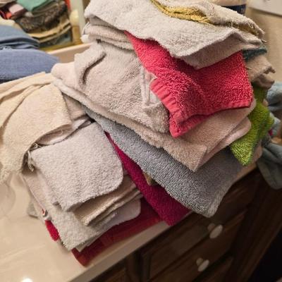 Wash cloth and hand towel lot