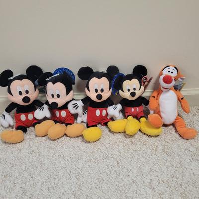 Kids Activities and Stuffed Animals (BO-EL)