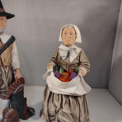 Pair of Thanksgiving Design Figurines