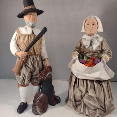 Pair of Thanksgiving Design Figurines