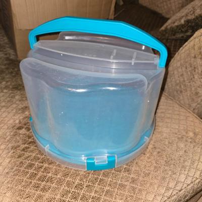 Cake carrier