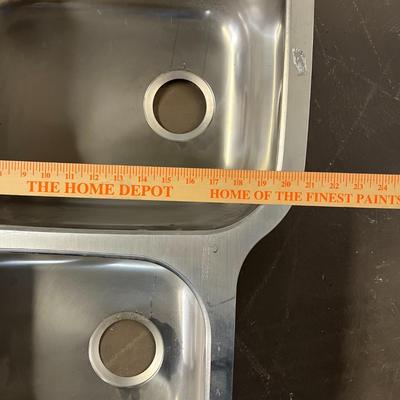 Blanco Supreme Double Bowl Undermount Sink