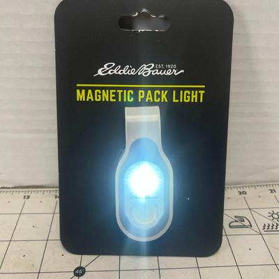Eddie Bauer Magnetic Pack Light