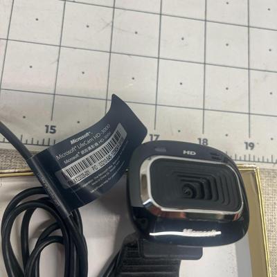 Logitech 960-000010 Webcam & Microsoft Life cam HD-3000