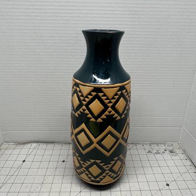 Crestview Collection Aster Vase