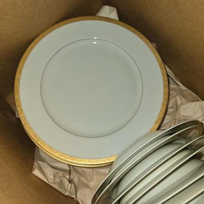 Mikasa Ivory China dinner set