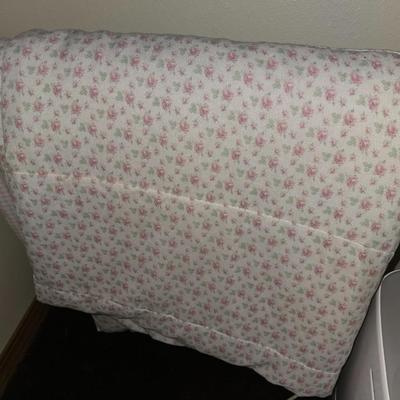 Queen size quilt.
