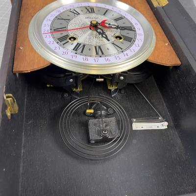 Regulator Clock 