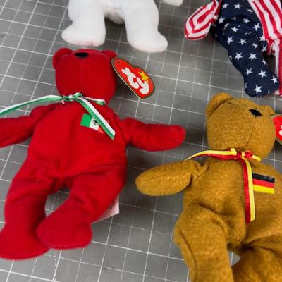7 Miniature Beanie Babies - 