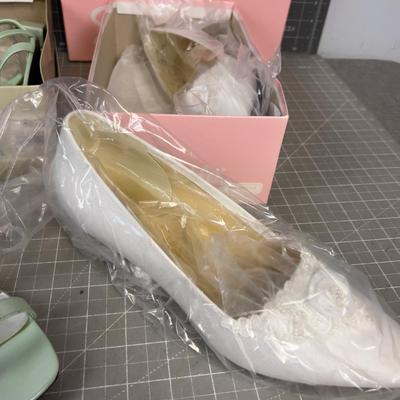Vintage NEW in the Box, Satin pumps 