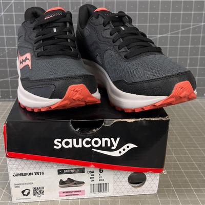 SAUCONY  Shoe Women's