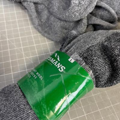 11 Pair of Mid Weight Crew Socks NEW 