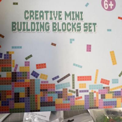 NEW Mini Block Set of DOGS!!