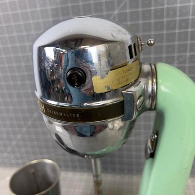 HAMILTON BEACH Original Vintage MILK SHAKE Machine, W/ 3 Cups